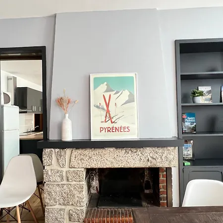 Au Coeur De Cauterets, T2 + Alcove. 4p.